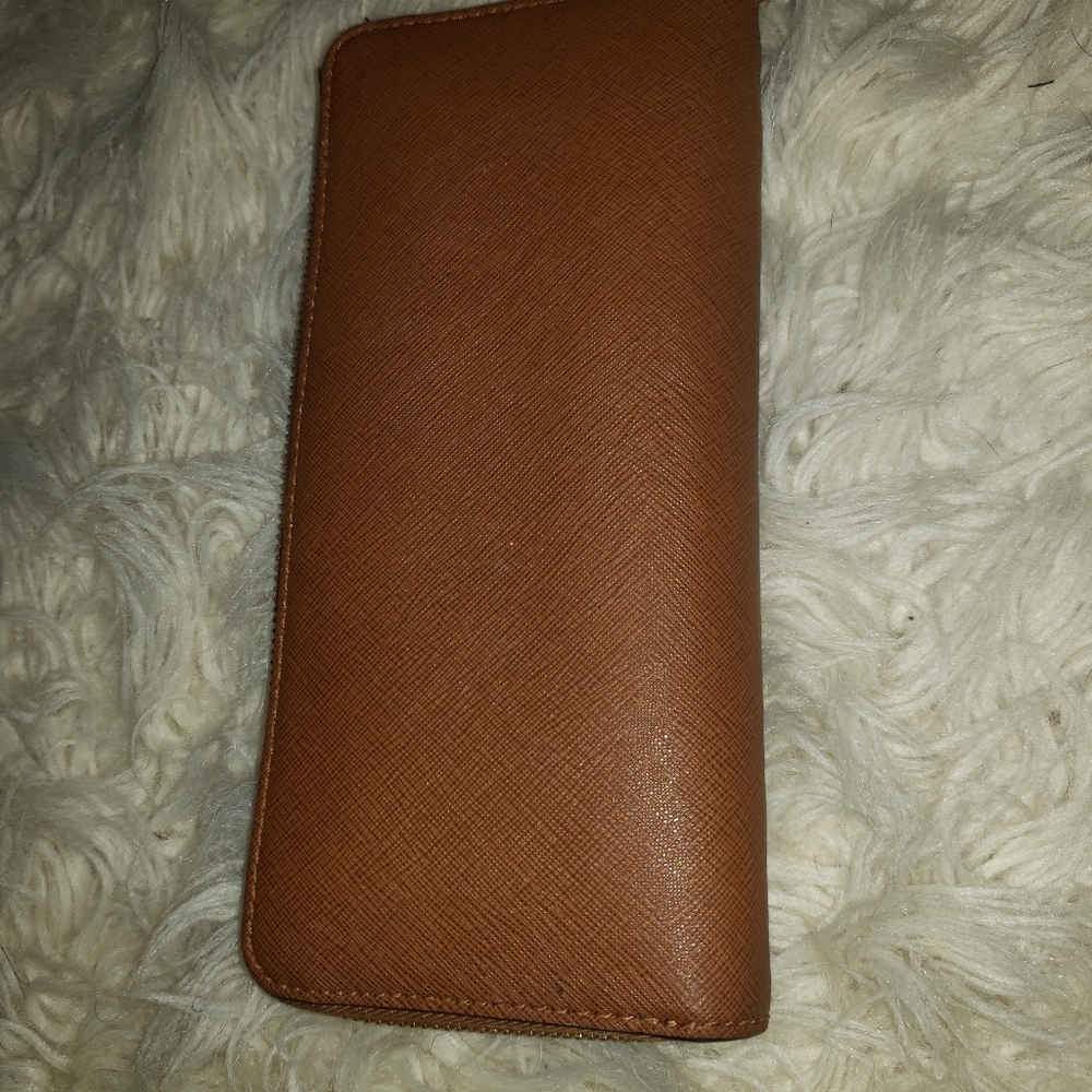 Bags - Picture 5 of 7